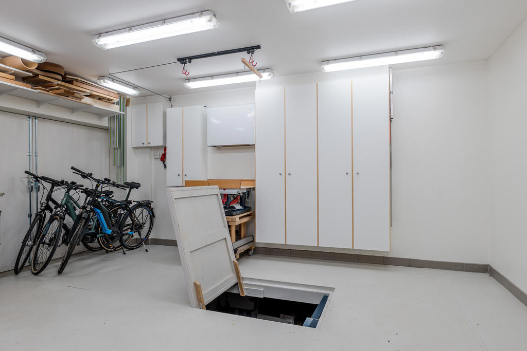 Garaget har smörjgrop/källardel