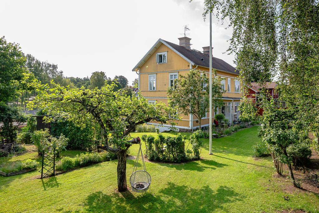 Härlig trädgård