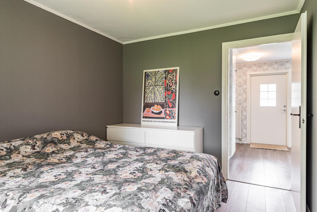 Sovrummet har även plats för förvaring.
