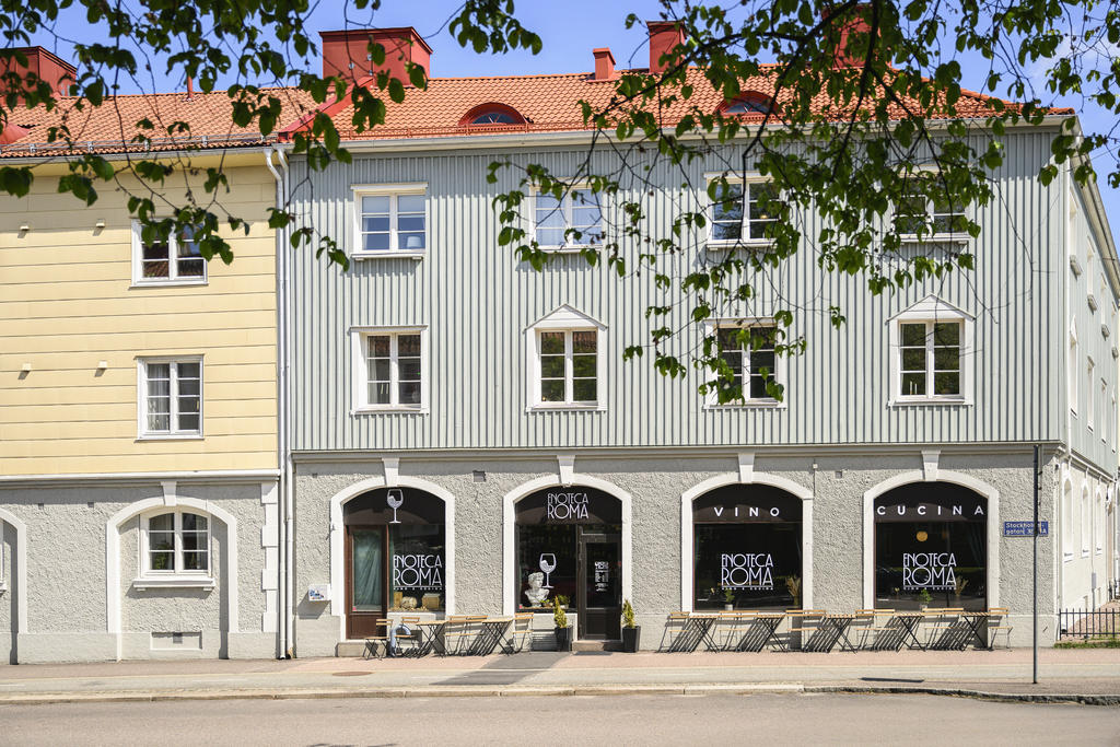 I Bagaregården finner man den trevliga italienska resturangen Enoteca Roma