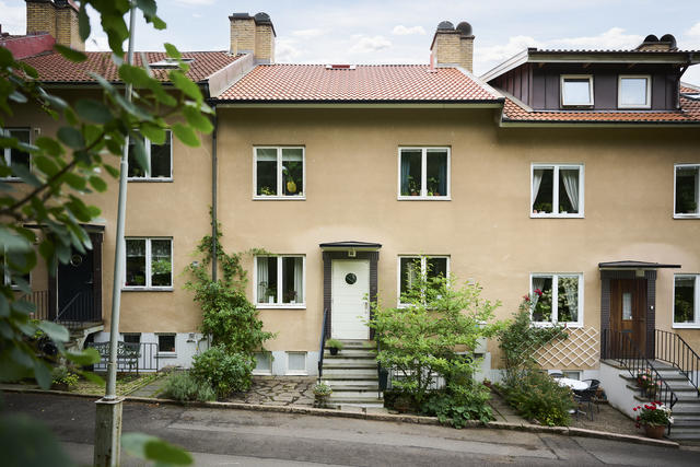 Välkommen till ljuvliga Bovallstrandsgatan 5C!