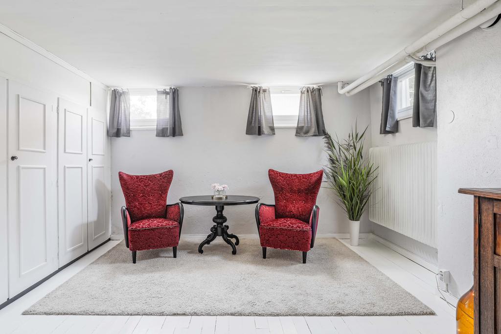 Gillestuga i källare