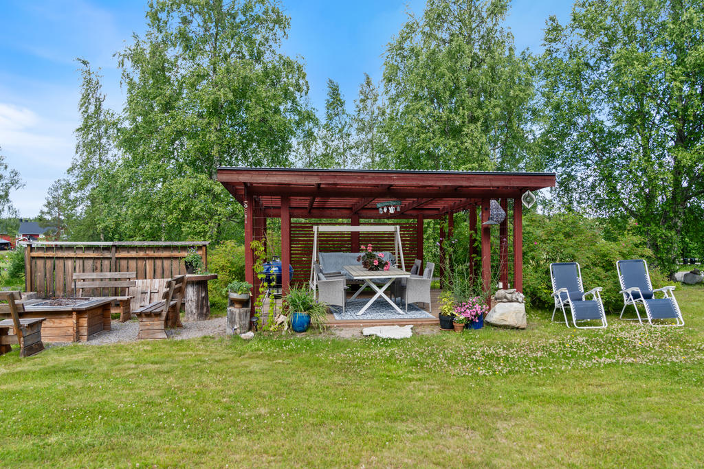 Grillplats och pergola