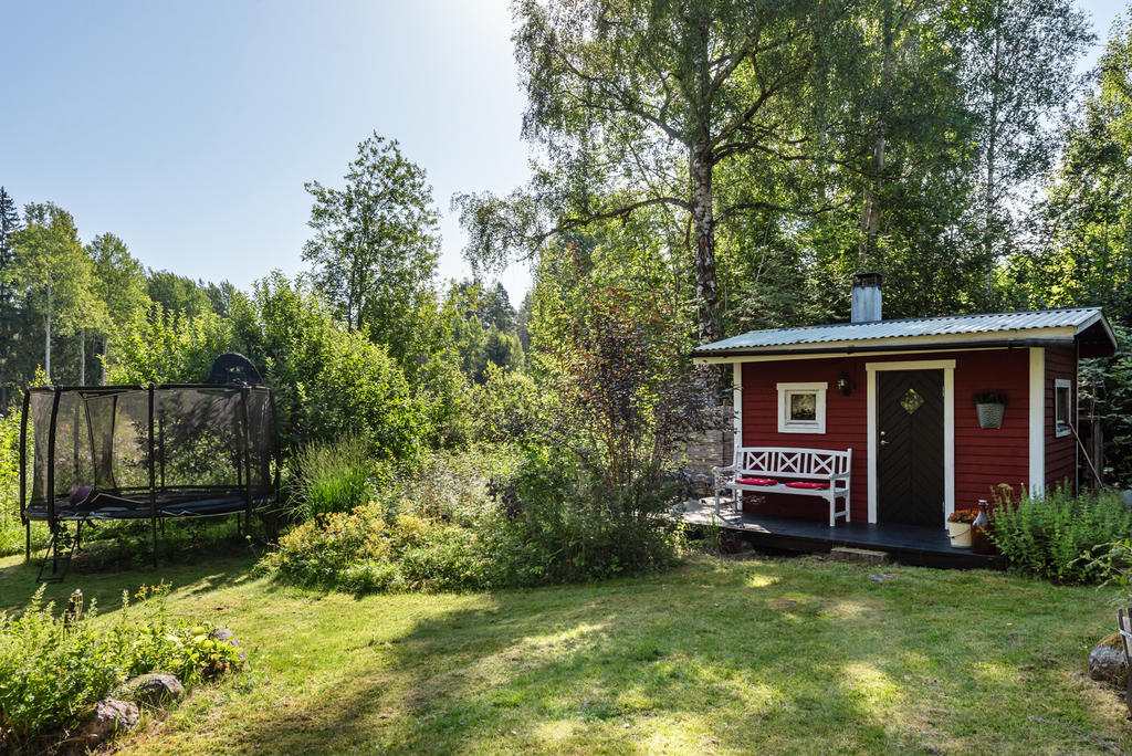 Bastu och förråd