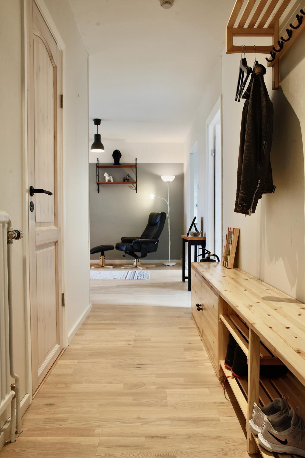 Trivsam hall med fina ytskit från 2015