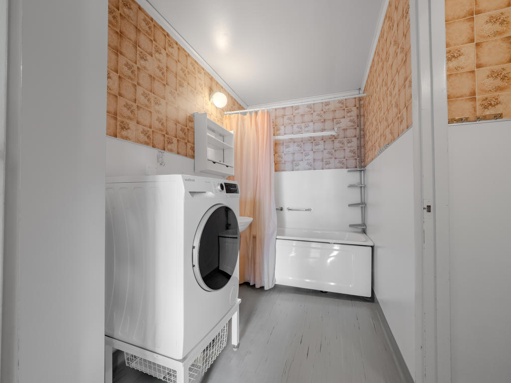 Badrum med ny tvättmaskin