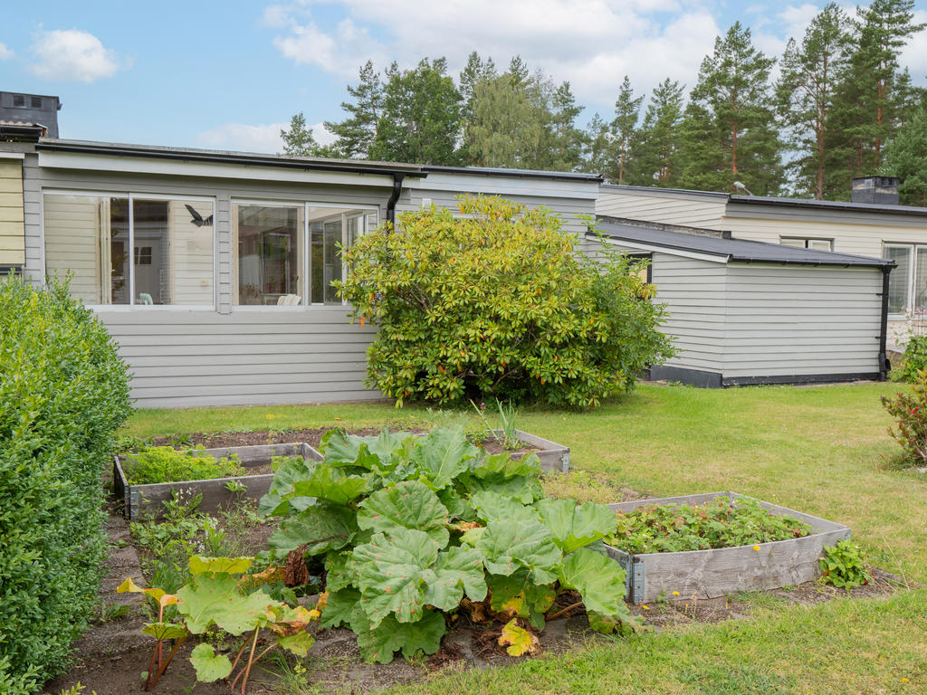 Plan trädgård med fina odlingsmöjligheter