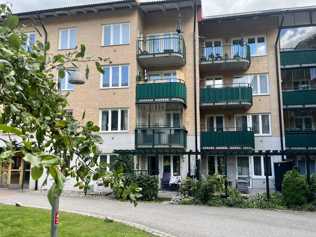 Välkommen till 1 tr - med inglasad balkong