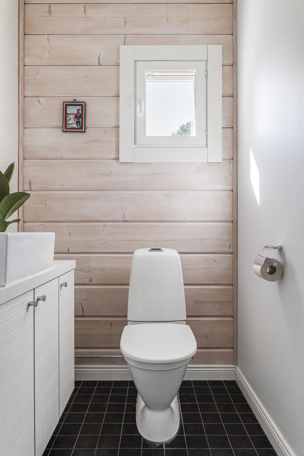 Wc.