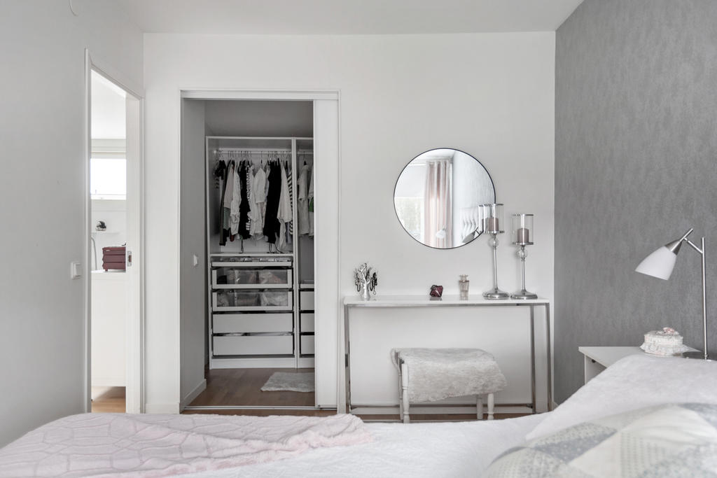 Ingång till walk in closett