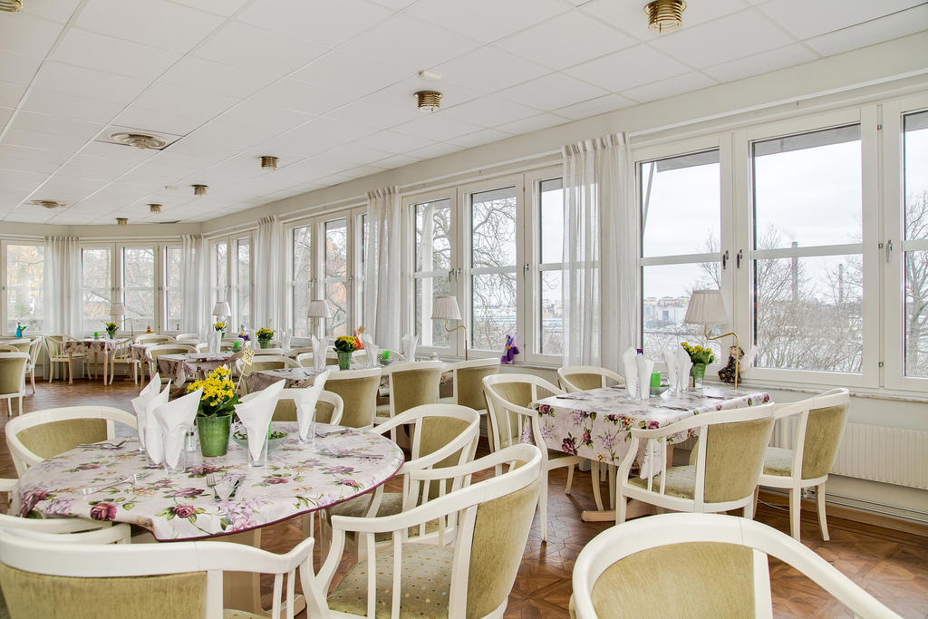 Ljus, trevlig restaurang på Brf Hiertagården