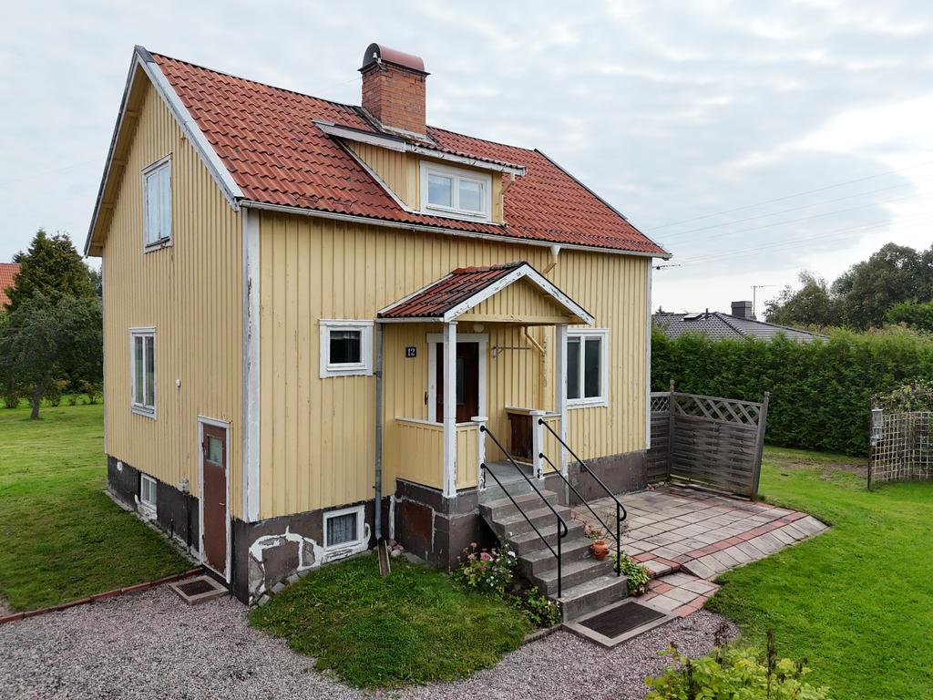 Välkommen till Vårfrugatan 12!