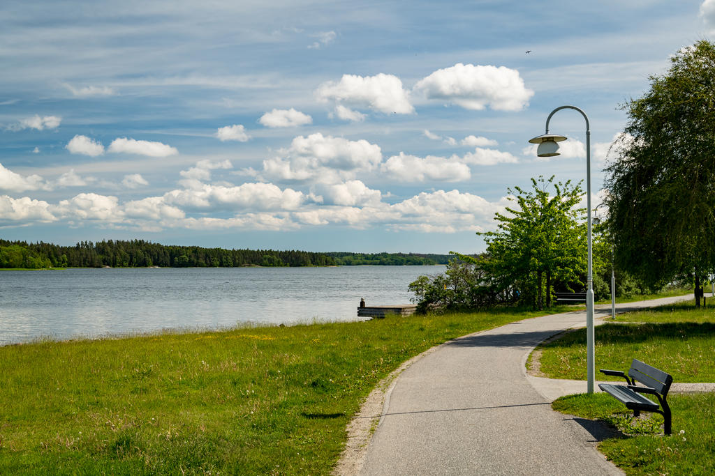Promenadstråk längs vattnet