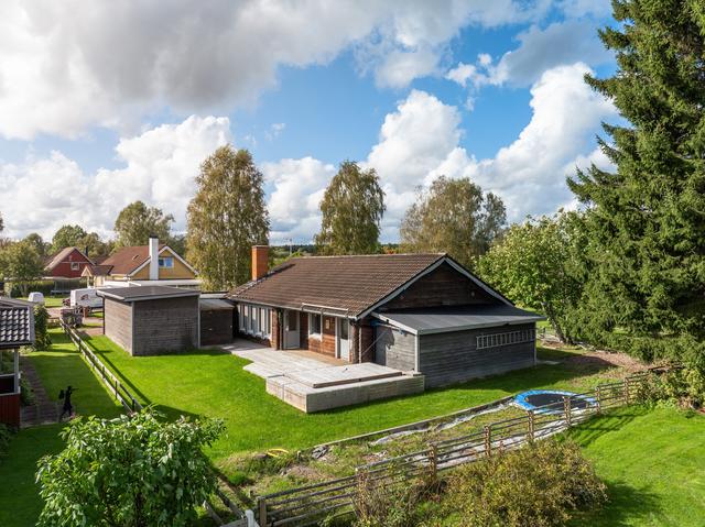 Familjevilla med barnvänligt läge