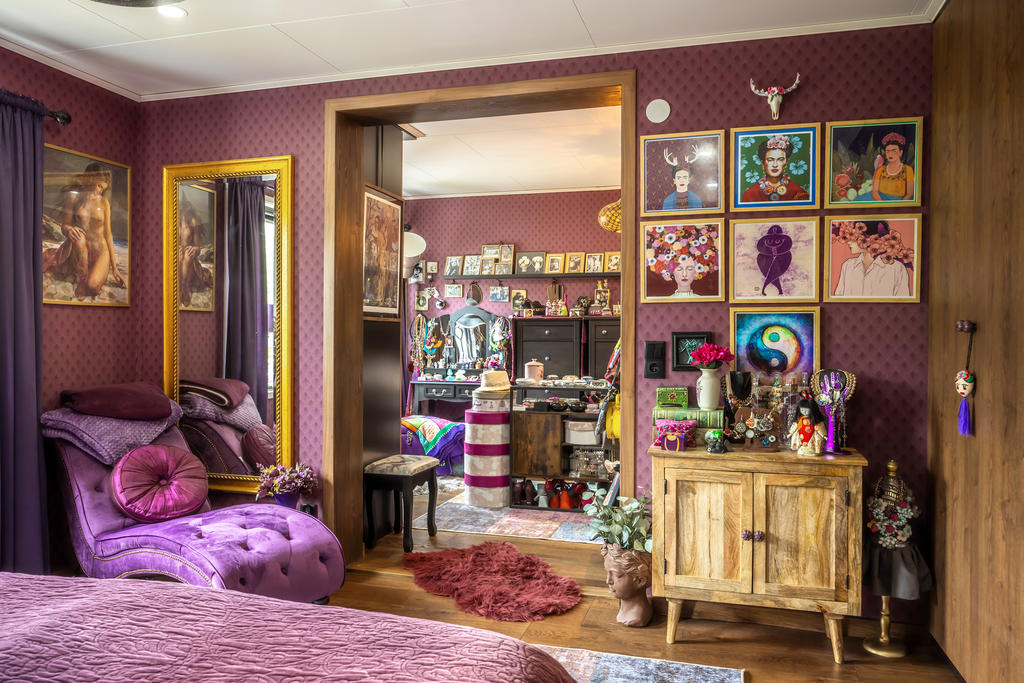 Från sovrum mot walk-in closet