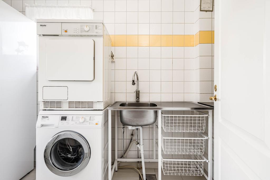 Tvättstuga med vitvaror från Miele