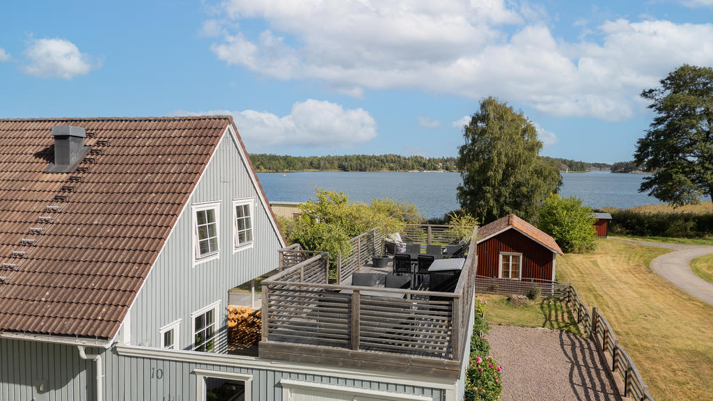 Solterrass på garaget med sol hela dagen