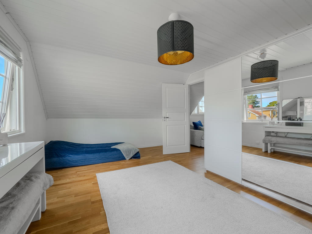 Sovrum 2 som kan delas av till två sovrum