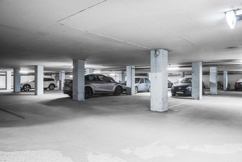 Garageplats finns ledigt för köparen!