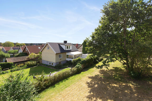 Stor härlig trädgård