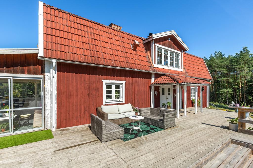 Södersida med uteplats