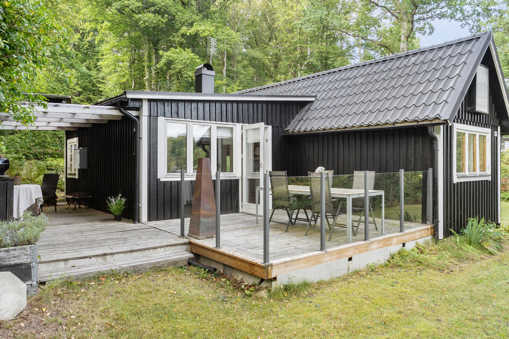 Tralldäck med två uteplatser