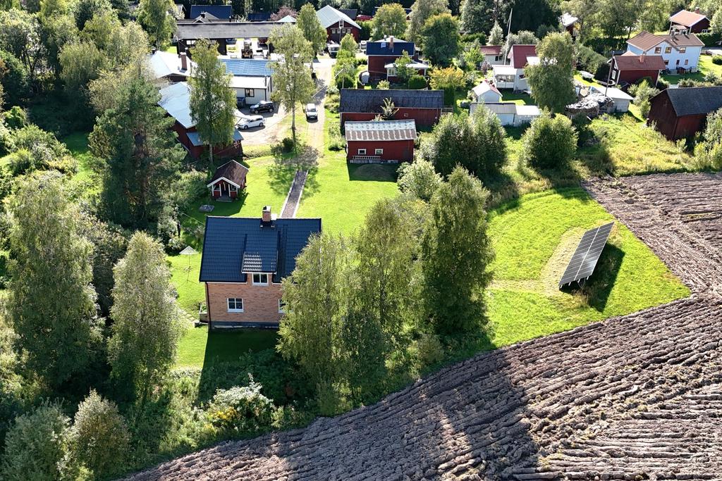 Lantligt läge intill åkrarna