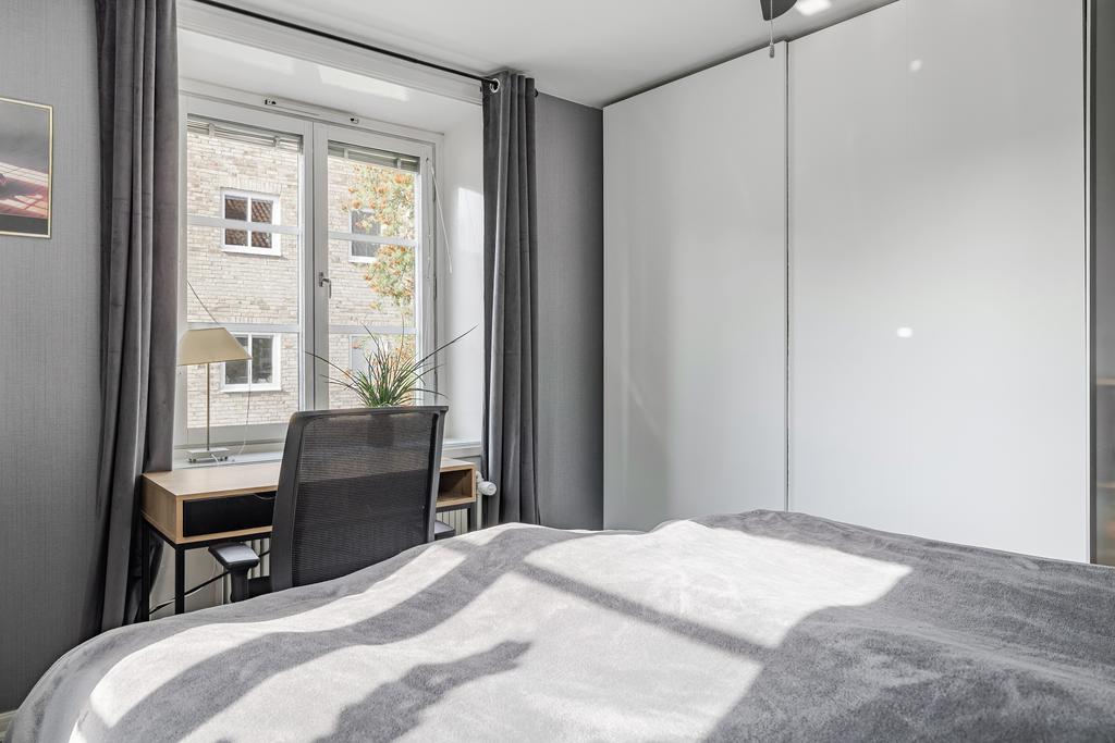 Bra förvaring i sovrummets skjutgarderob