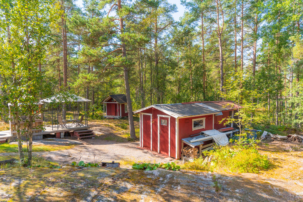 Lekstugan ingår eventuellt inte i köpet