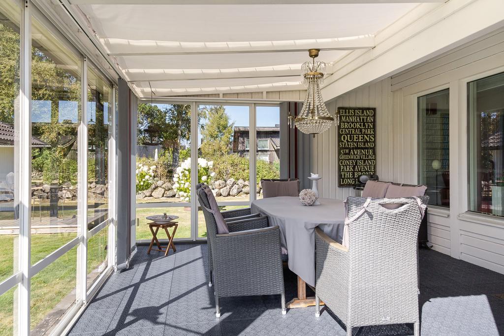 Inglasat uterum – perfekt för sena sommarkvällar.