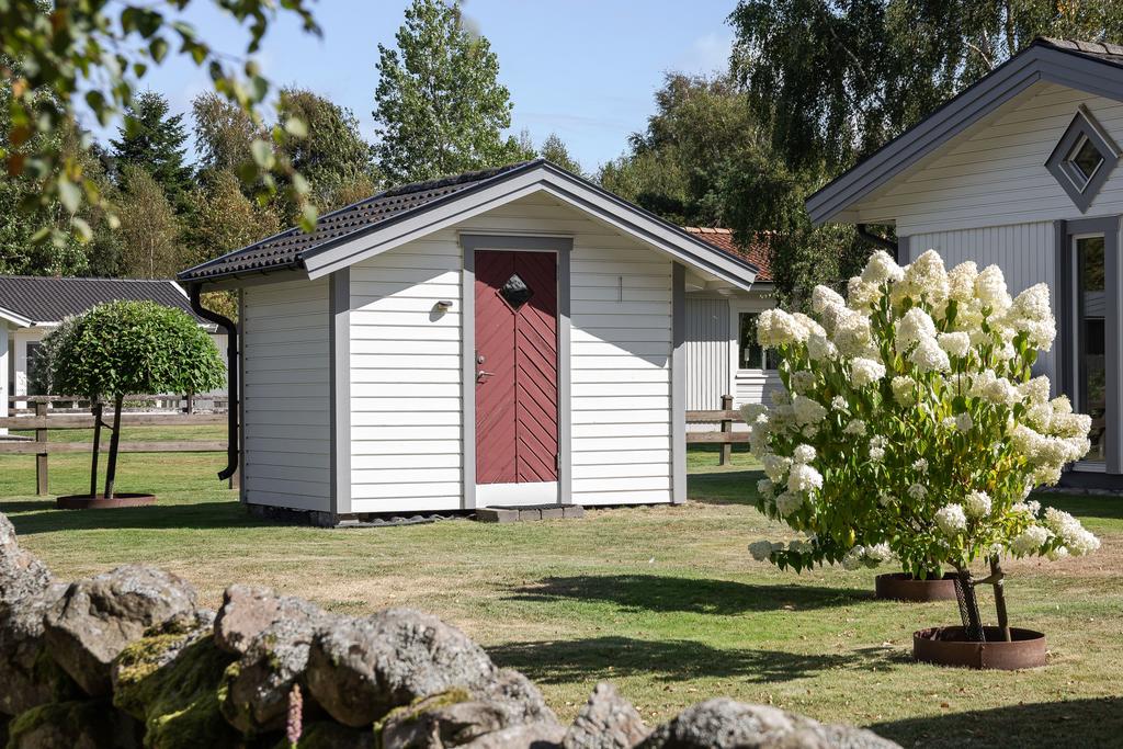 Praktiskt förråd på tomten.