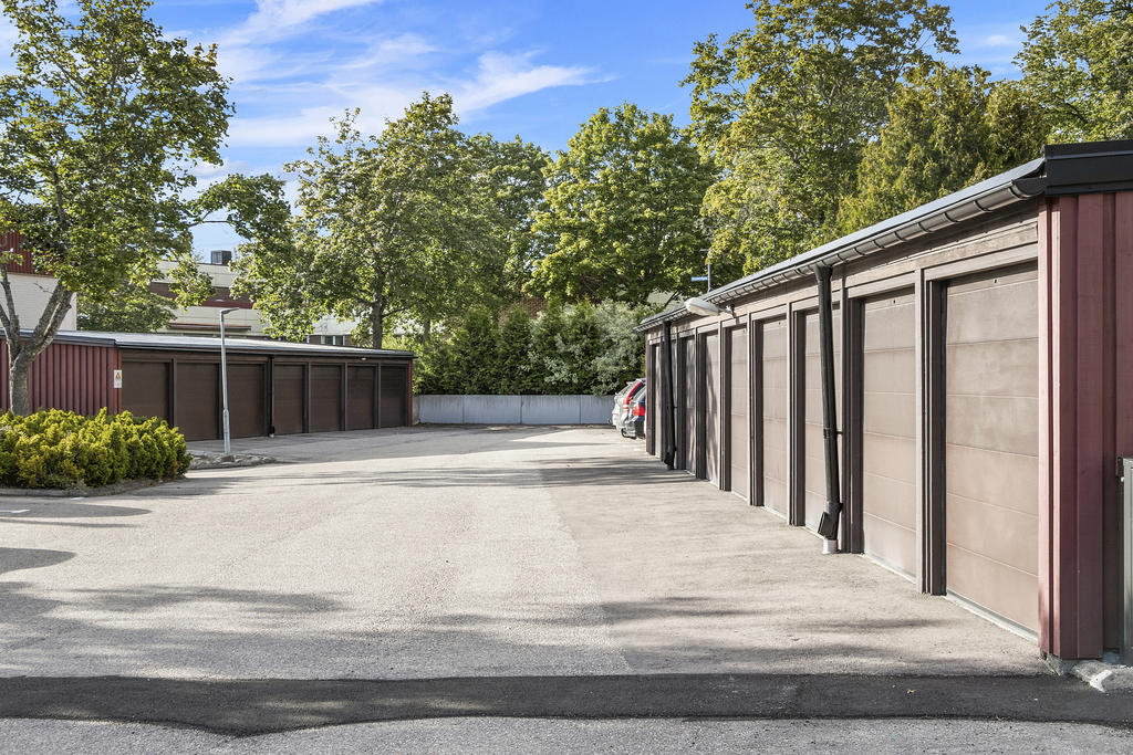 Tillhörande garage