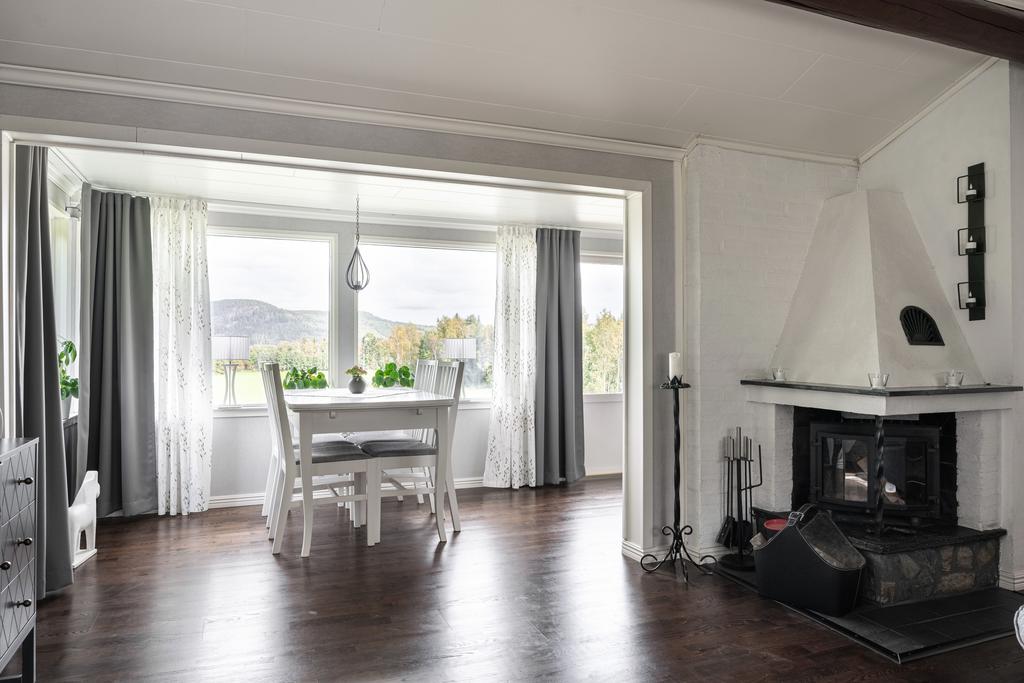 Matrummet intill vardagsrummet 