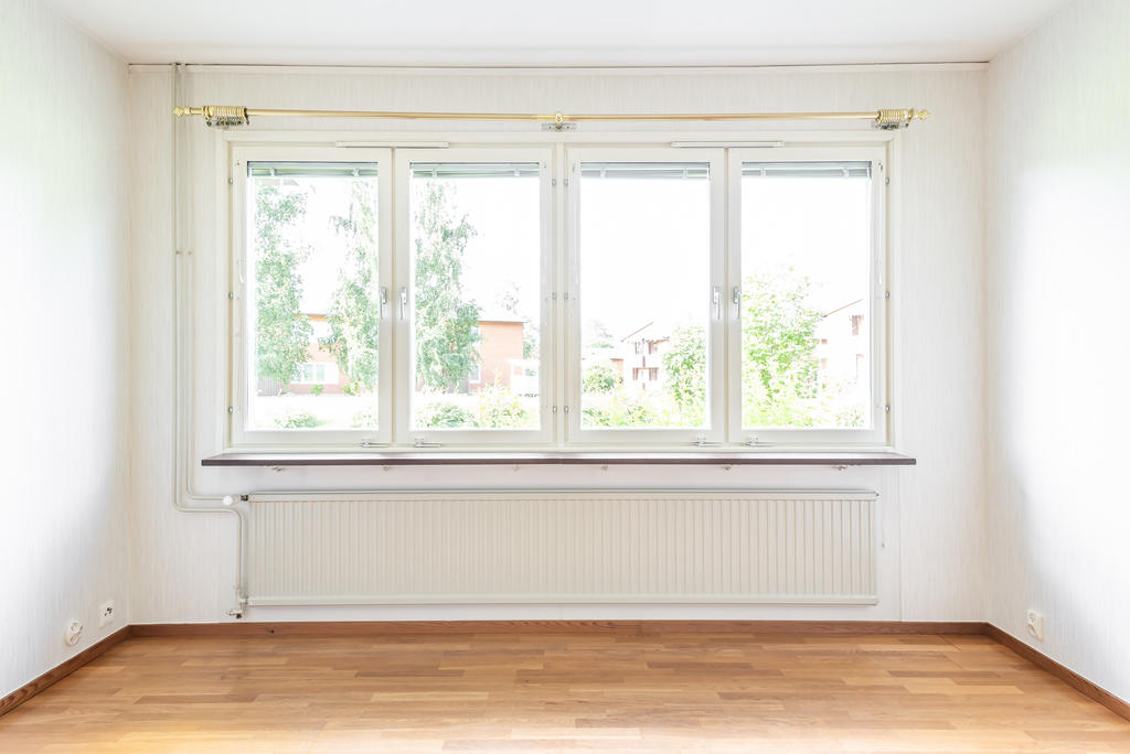 De många fönstren ger bra ljusinsläpp