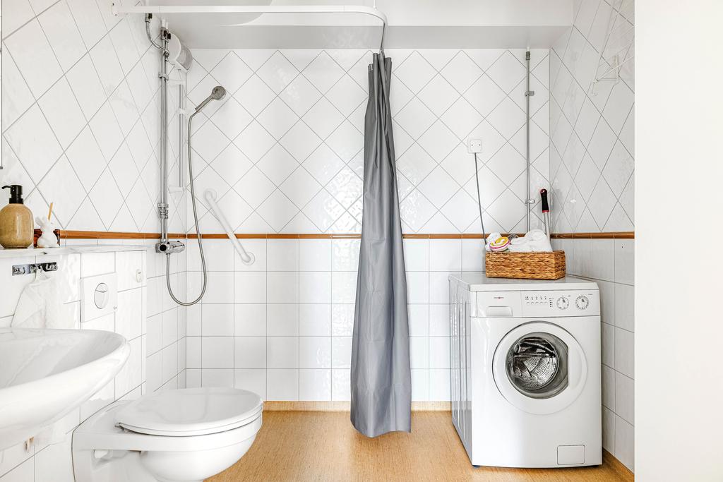 Duschrum med tvättmaskin