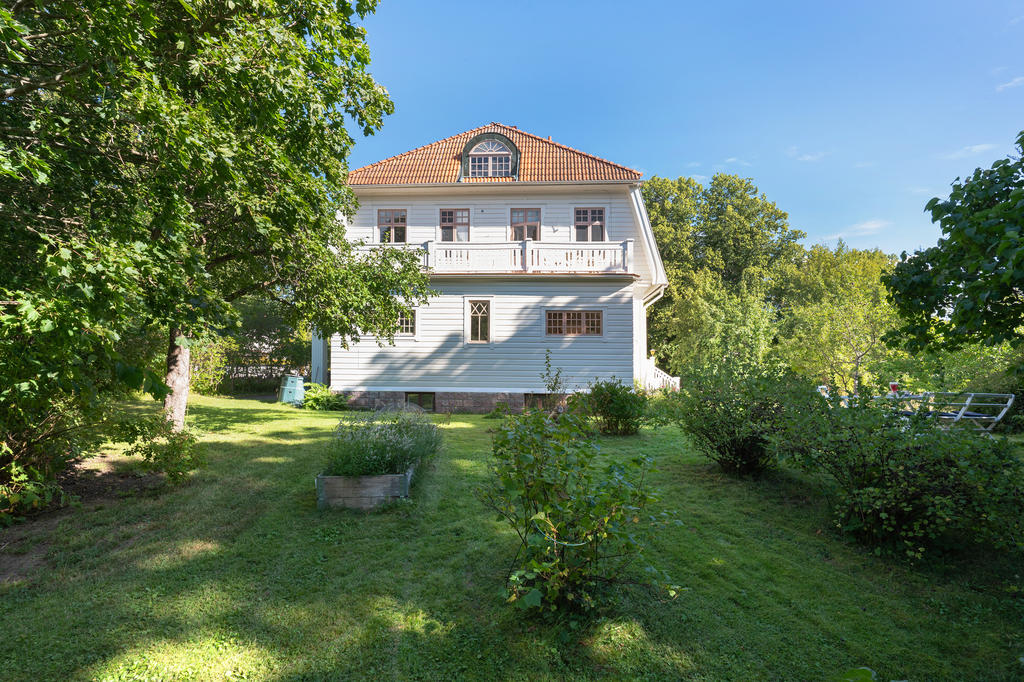  Villa Blomhällan från 1912. 