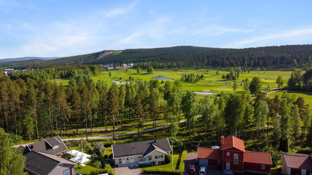 Fint läge mot grönområde 