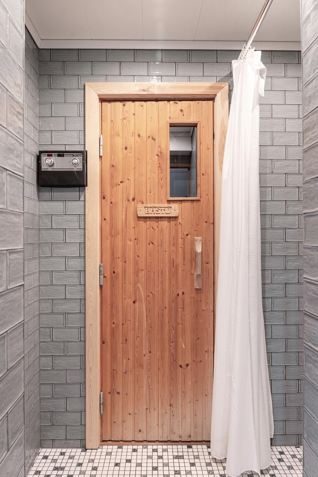 Renoverad dusch på entréplan