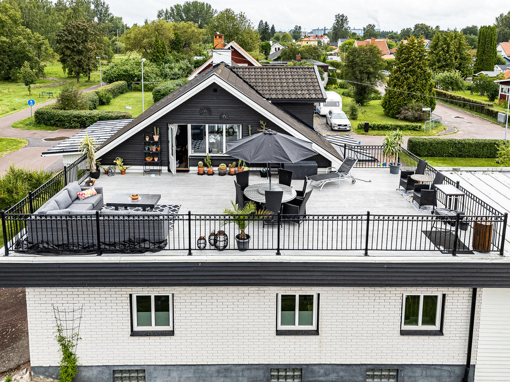 70 m² takterrass, vem vill inte ha det?