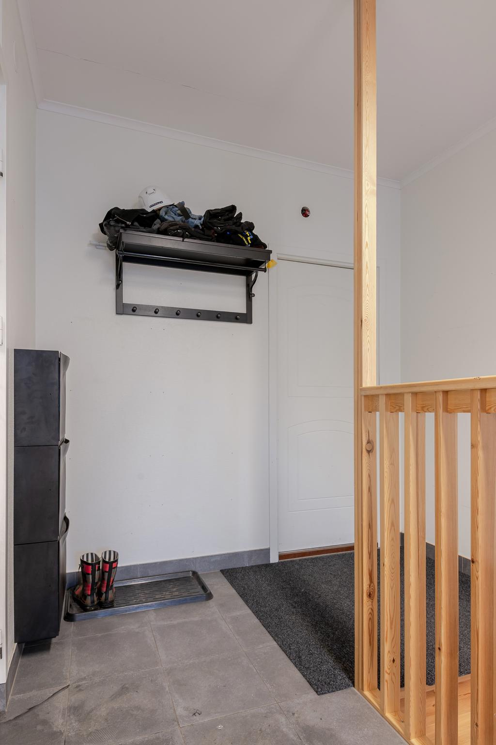 Avhängningsyta vid garaget. 