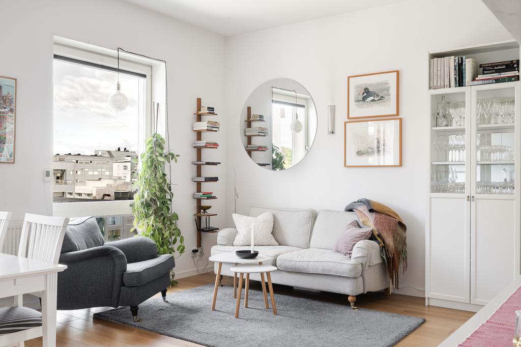 Vardagsrumsdel med ljusinsläpp