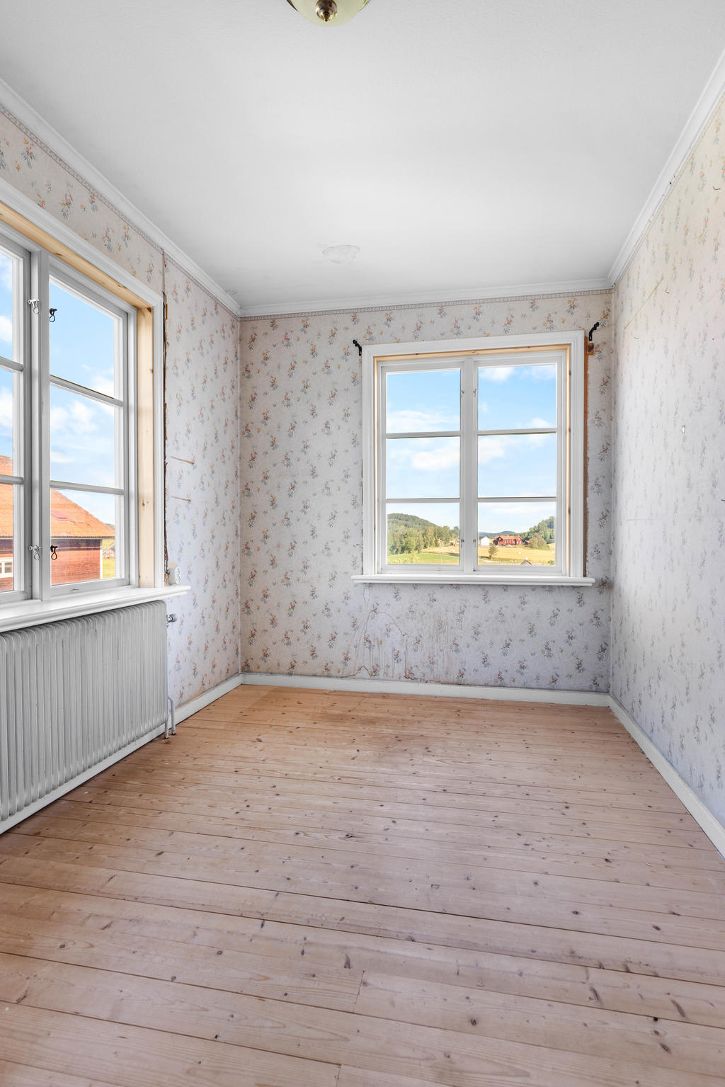 ÖV: Matrum/sovrum innanför köket