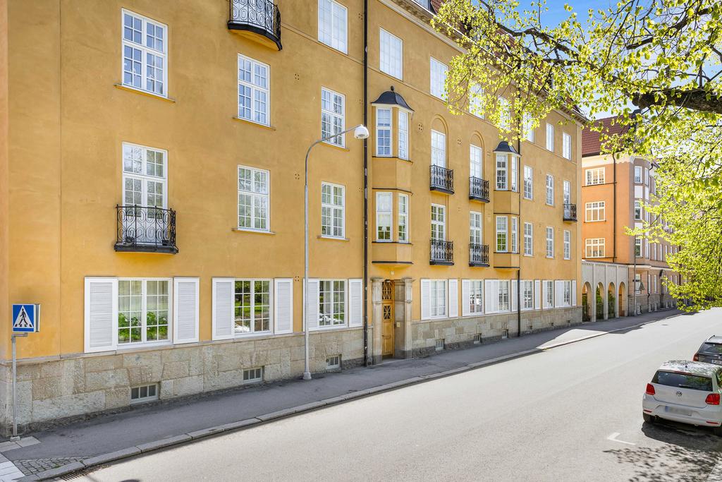 Sober fastighet anno tidigt 1900-tal