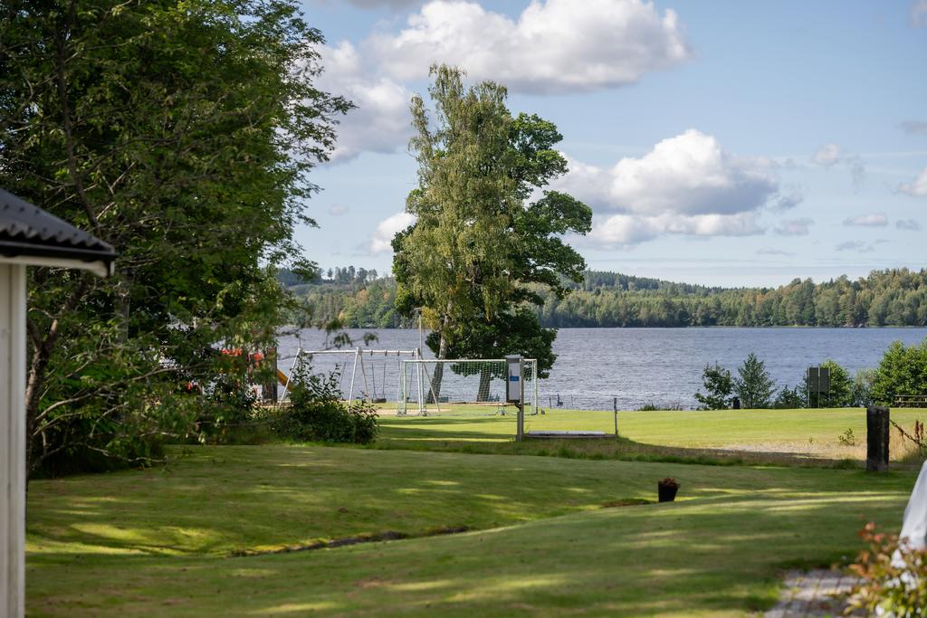 Endast 100 meter till Mostrand.