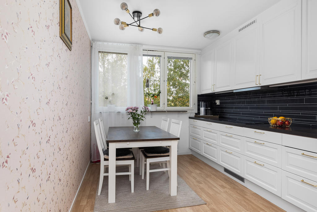 Bild 3 från Svensk Fastighetsförmedling