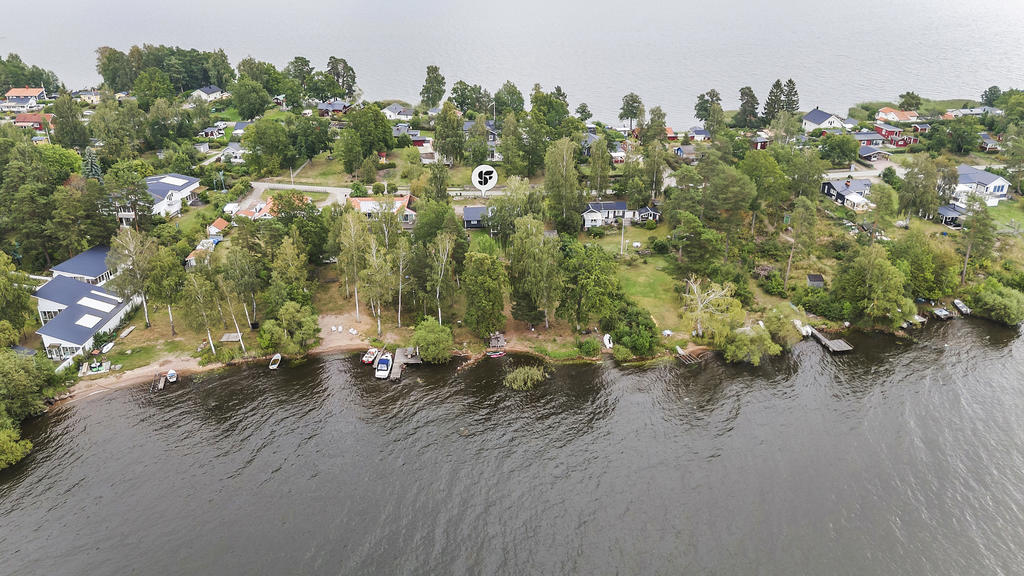 Fantastiskt västerläge intill Hjälmarens vatten 