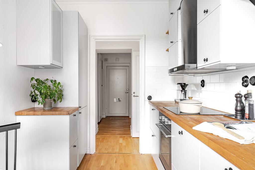 Kök mot hall 