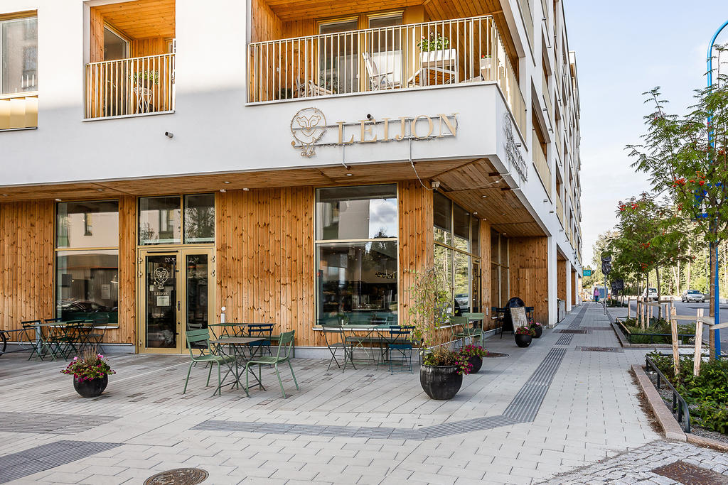 Kvarter med populära restauranger och caféer.