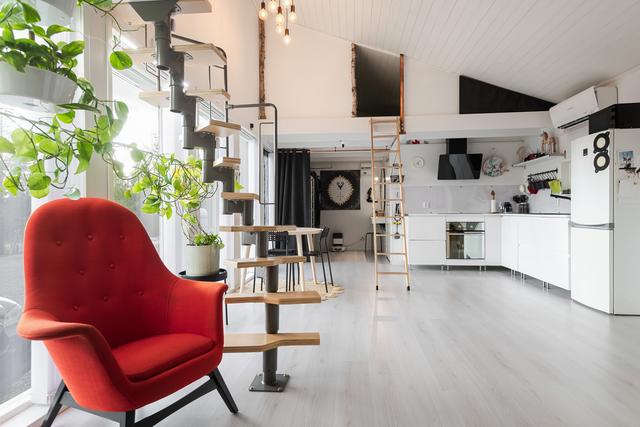 Öppen planlösning med full takhöjd