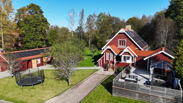 Vy över fastigheten